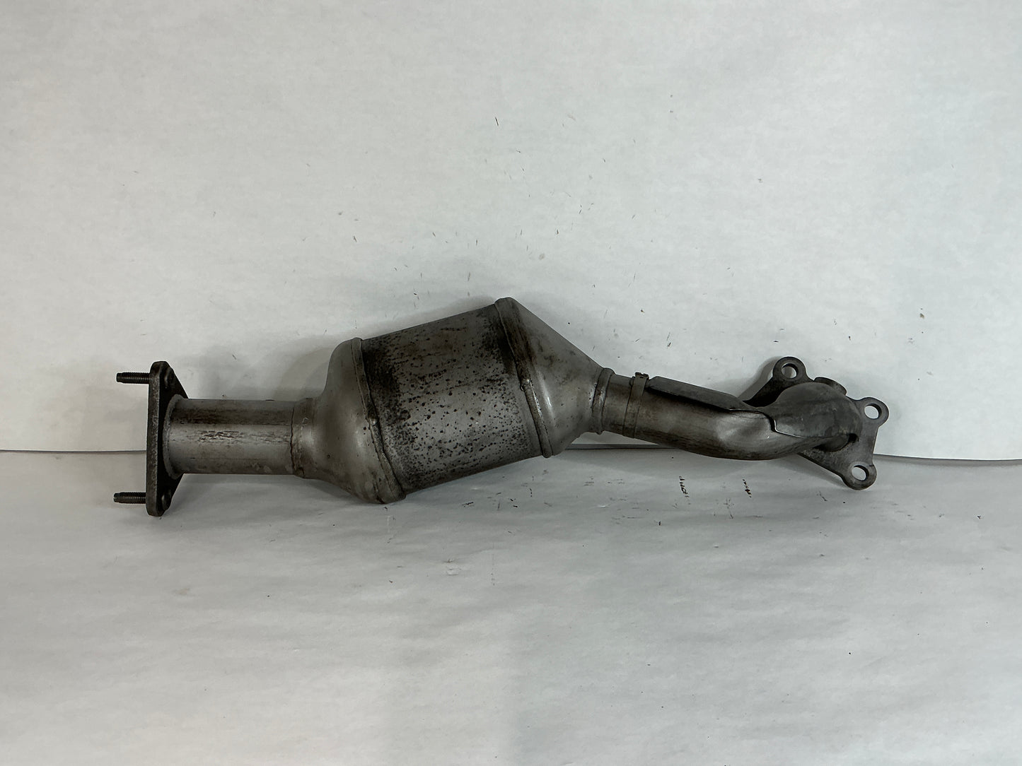 85000357
Positions: Front Right,RIGHT
Other Names: Converter
Description:
3.6L, 2017-22. Canyon, Colorado. 3.6l. Upper. Right.
Replaces: 19420267, 23451577, 84486594