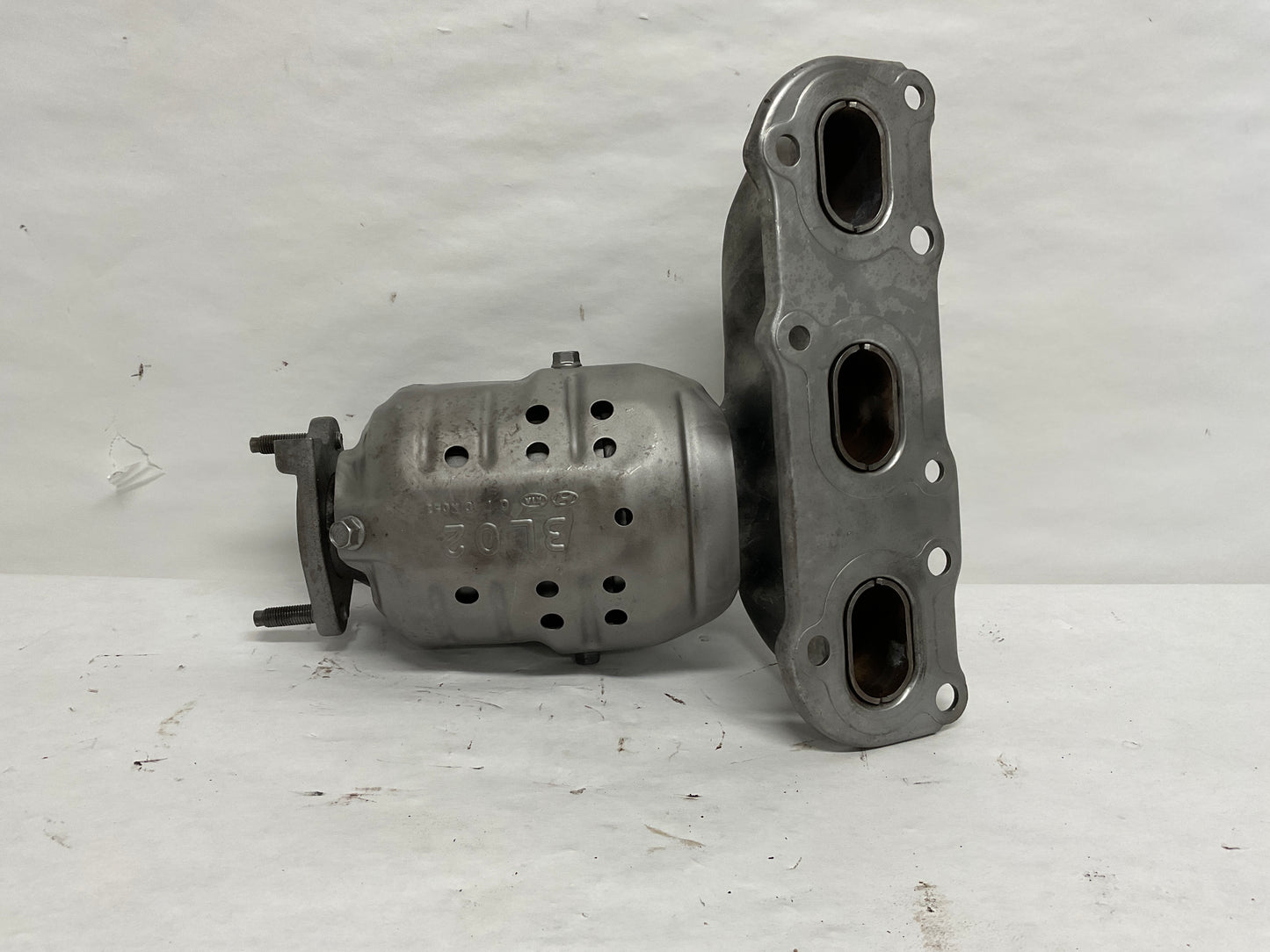 Right
Other Names: Manifold Catalytic A
Description:
Cadenza. Right.