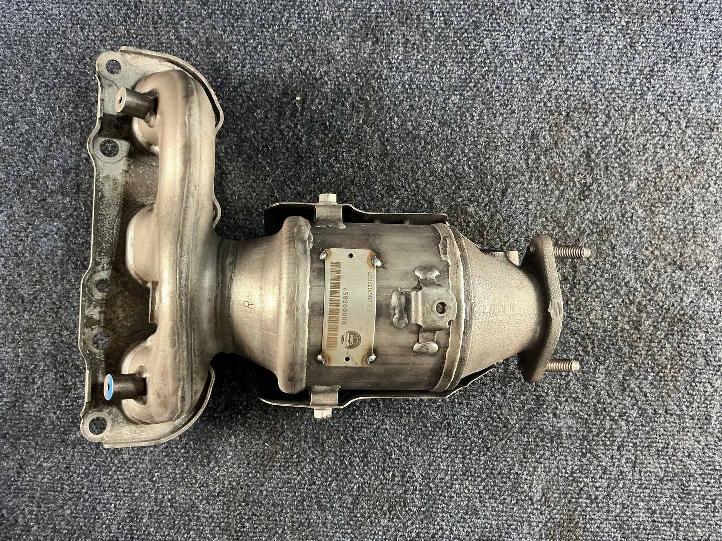 HYUNDAI/KIA Exhaust Manifold OEM PN 285103L530 EPA Code ACX