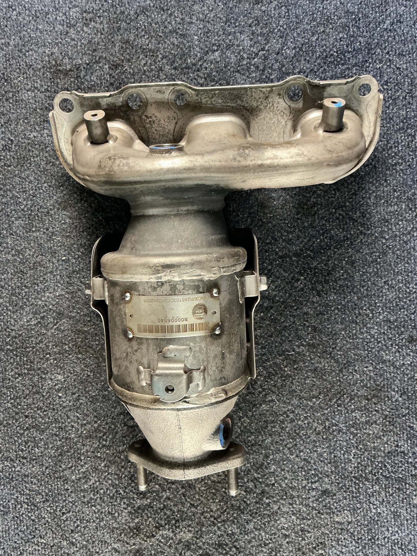 HYUNDAI/KIA Exhaust Manifold OEM PN 285103CGV0 EPA Code ACX