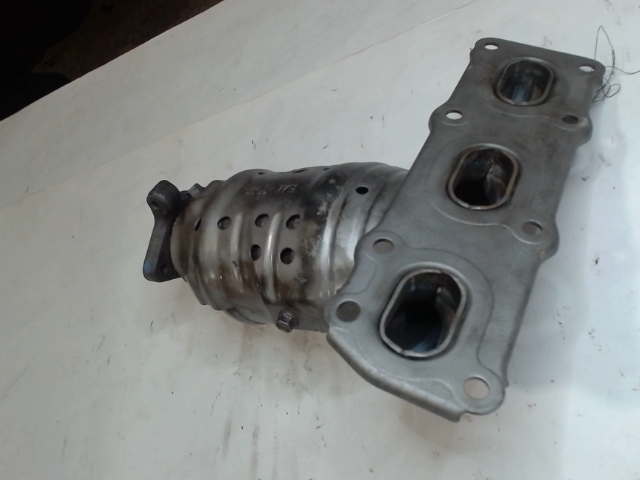 Left, Catalytic Converter with Integrated Exhaust Manifold