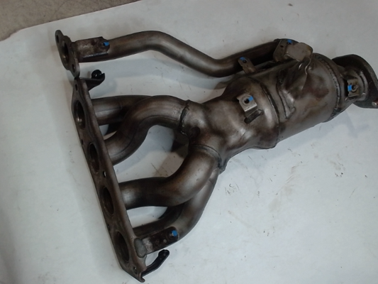 Catalytic Converter with Integrated Exhaust Manifold, Exc.Japan Built