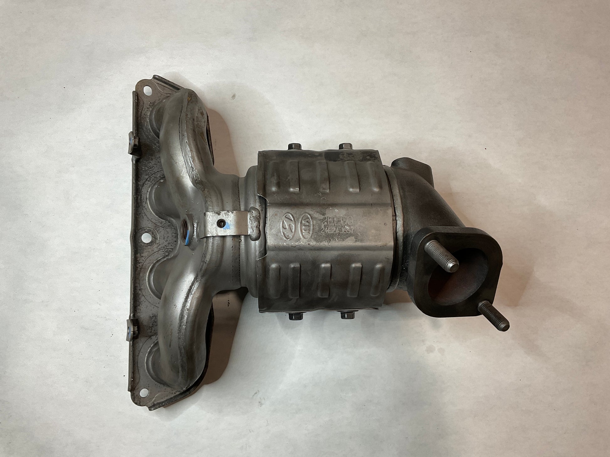 Catalytic Converter with Integrated Exhaust Manifold, SULEV, 2.0 LITER 2022-24