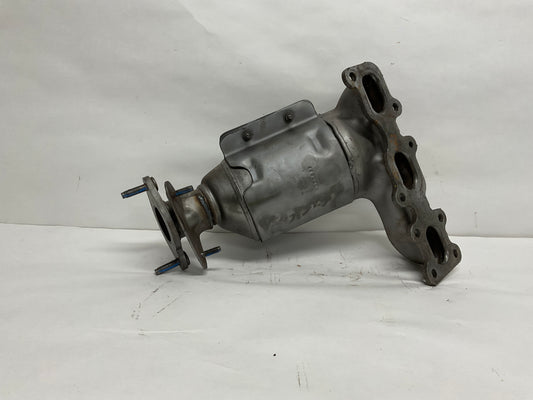 Front, Catalytic Converter with Integrated Exhaust Manifold