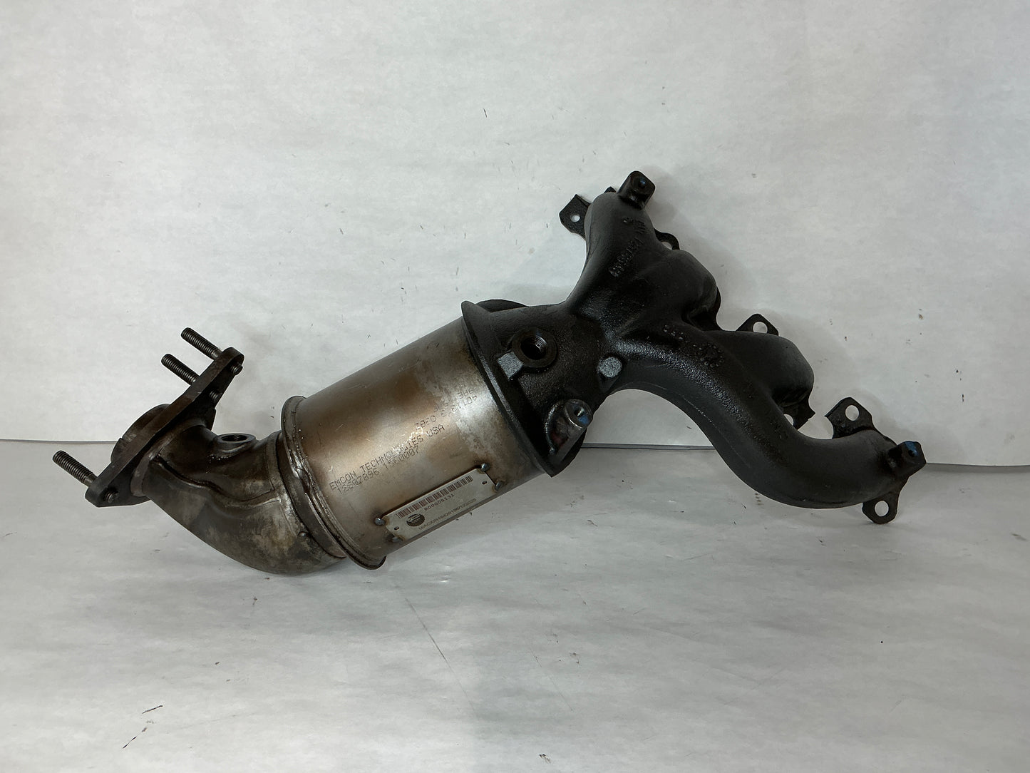 Exhaust Manifold with Catalytic Converter 
Secondary P/N: Isuzu (8194201960)