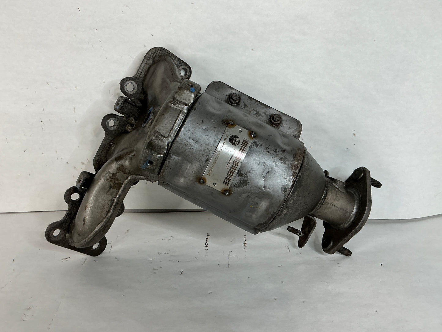Front, Catalytic Converter with Integrated Exhaust Manifold