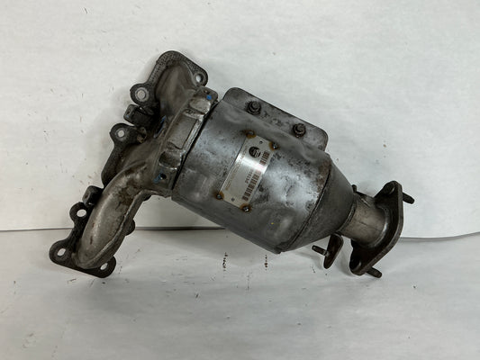 Front, Catalytic Converter with Integrated Exhaust Manifold