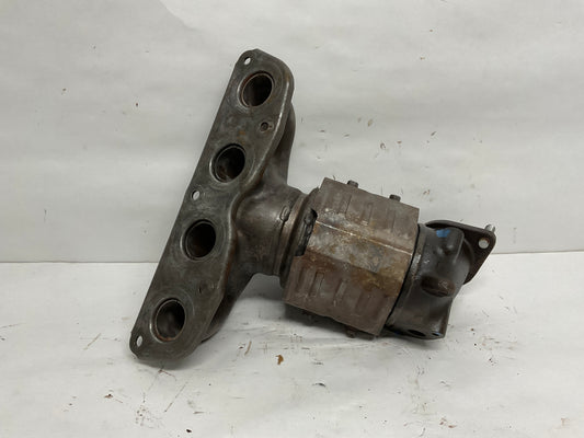 Catalytic Converter with Integrated Exhaust Manifold