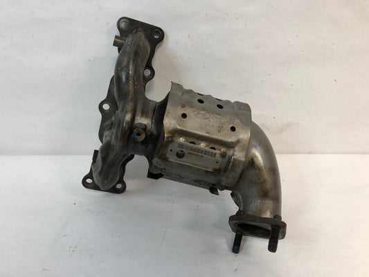 Catalytic Converter with Integrated Exhaust Manifold