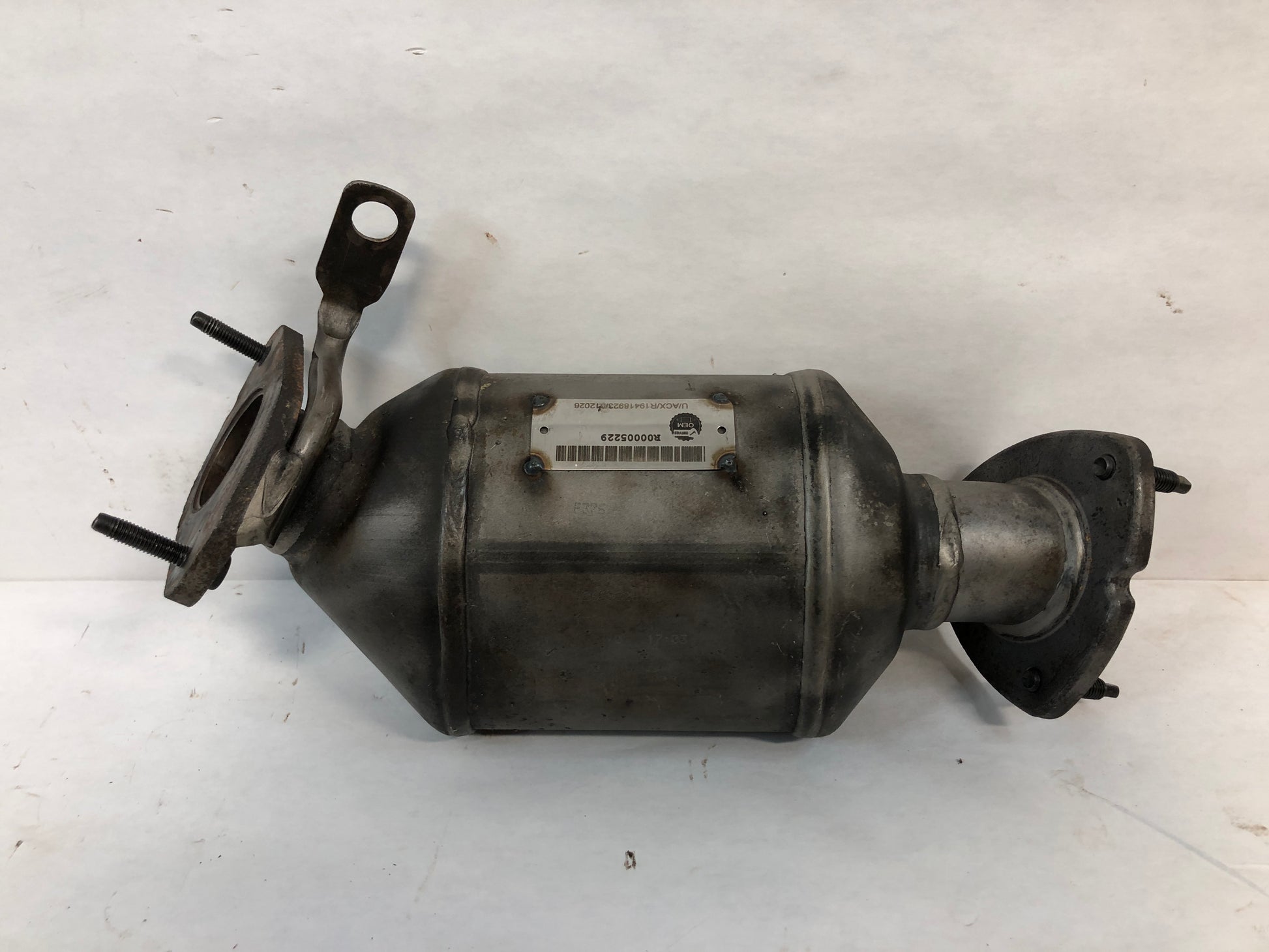 Driver Side Three-Way Catalytic Converter Kit left