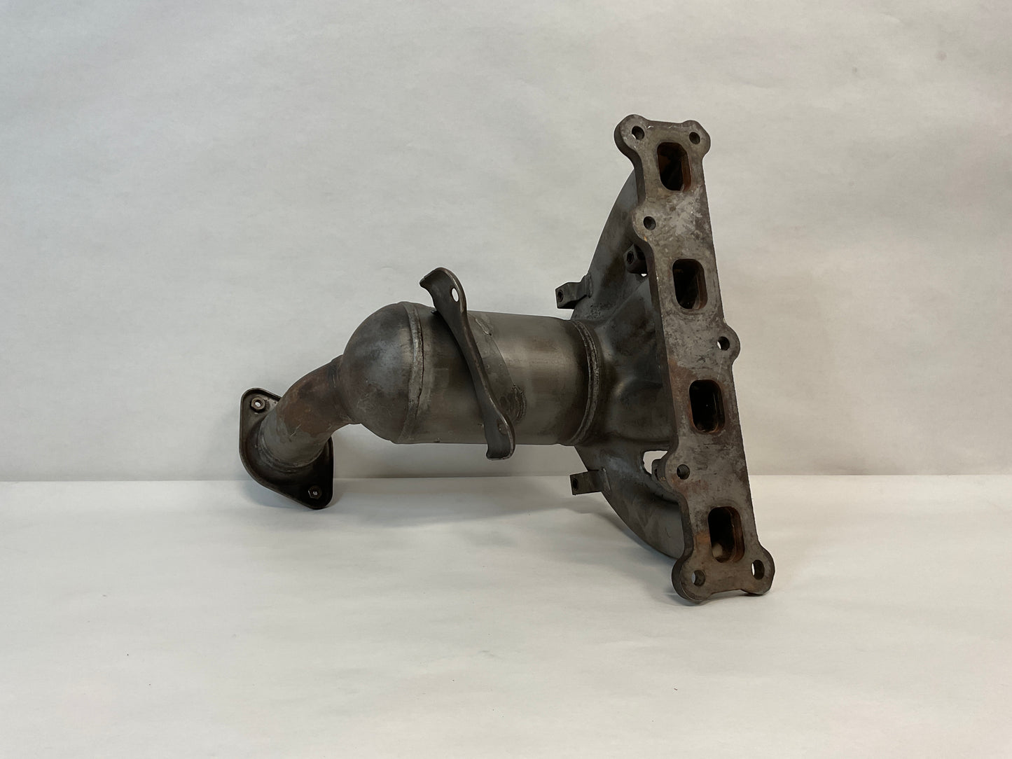 Exhaust And Catalytic Converter Manifold