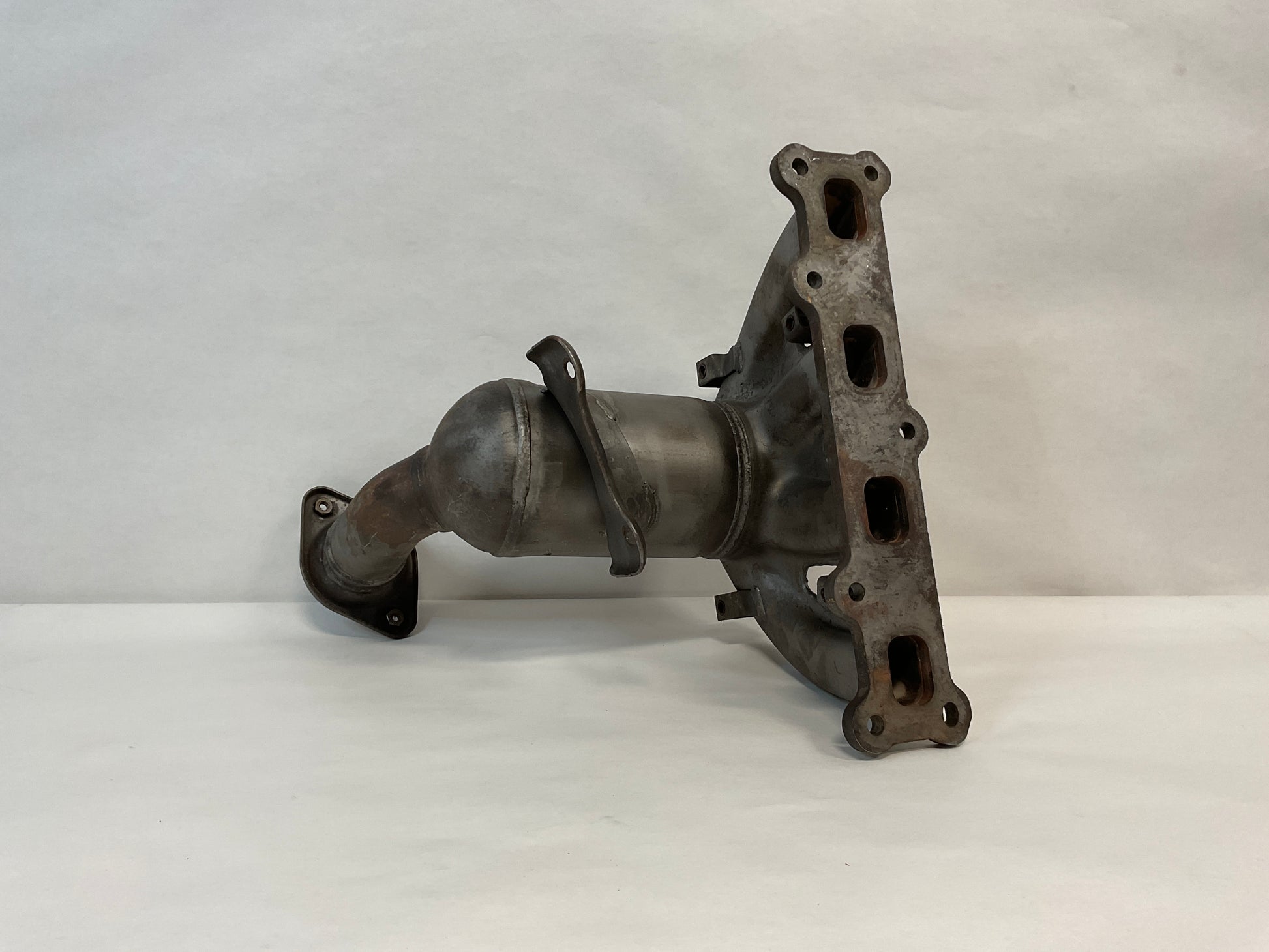 Exhaust And Catalytic Converter Manifold