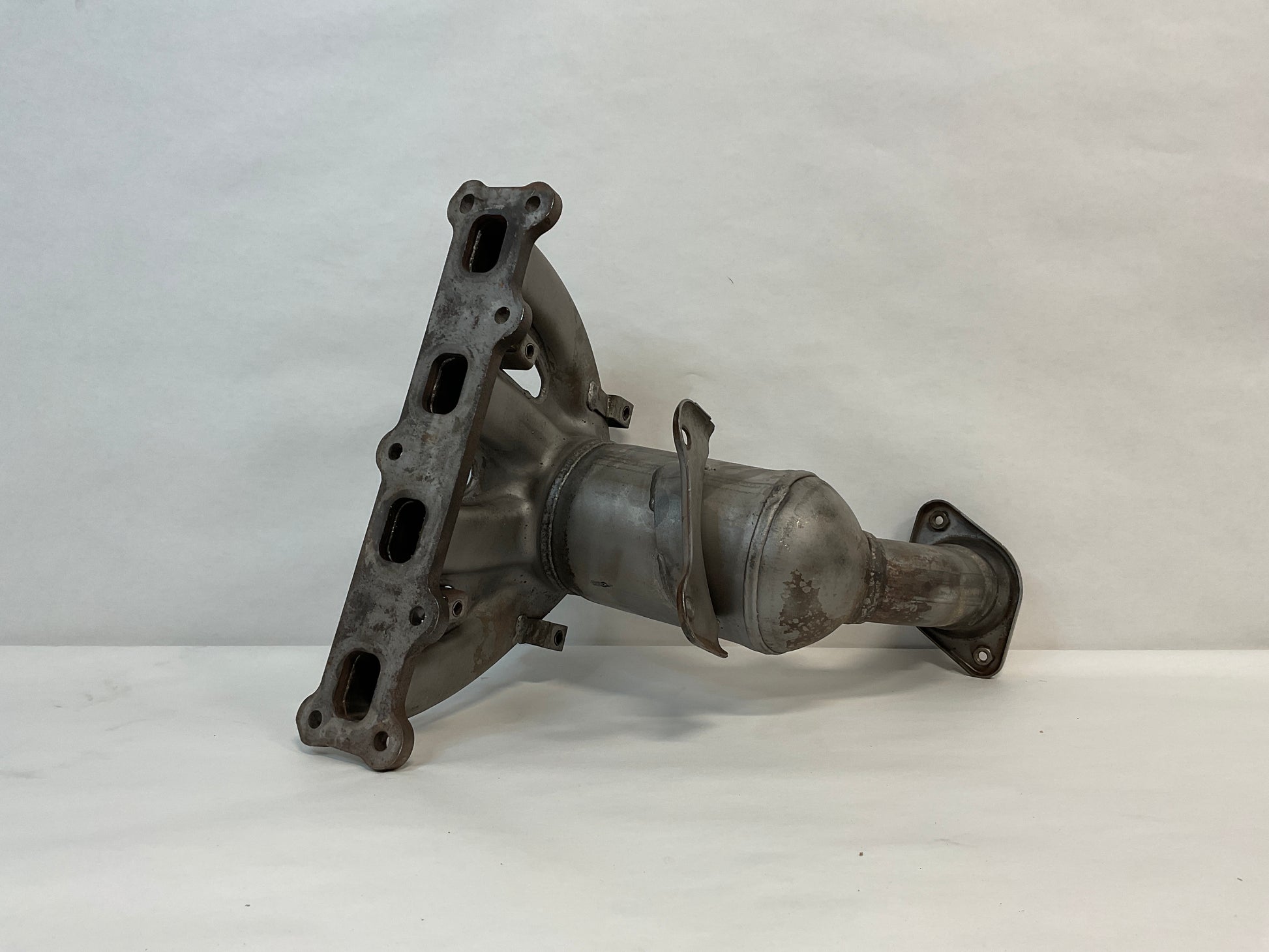 Exhaust And Catalytic Converter Manifold