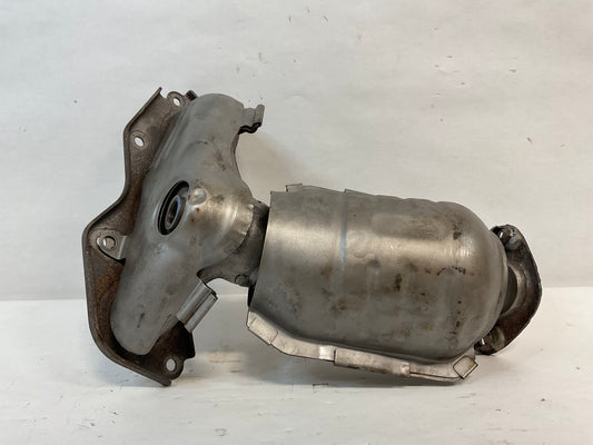 Right, Catalytic Converter with Integrated Exhaust Manifold