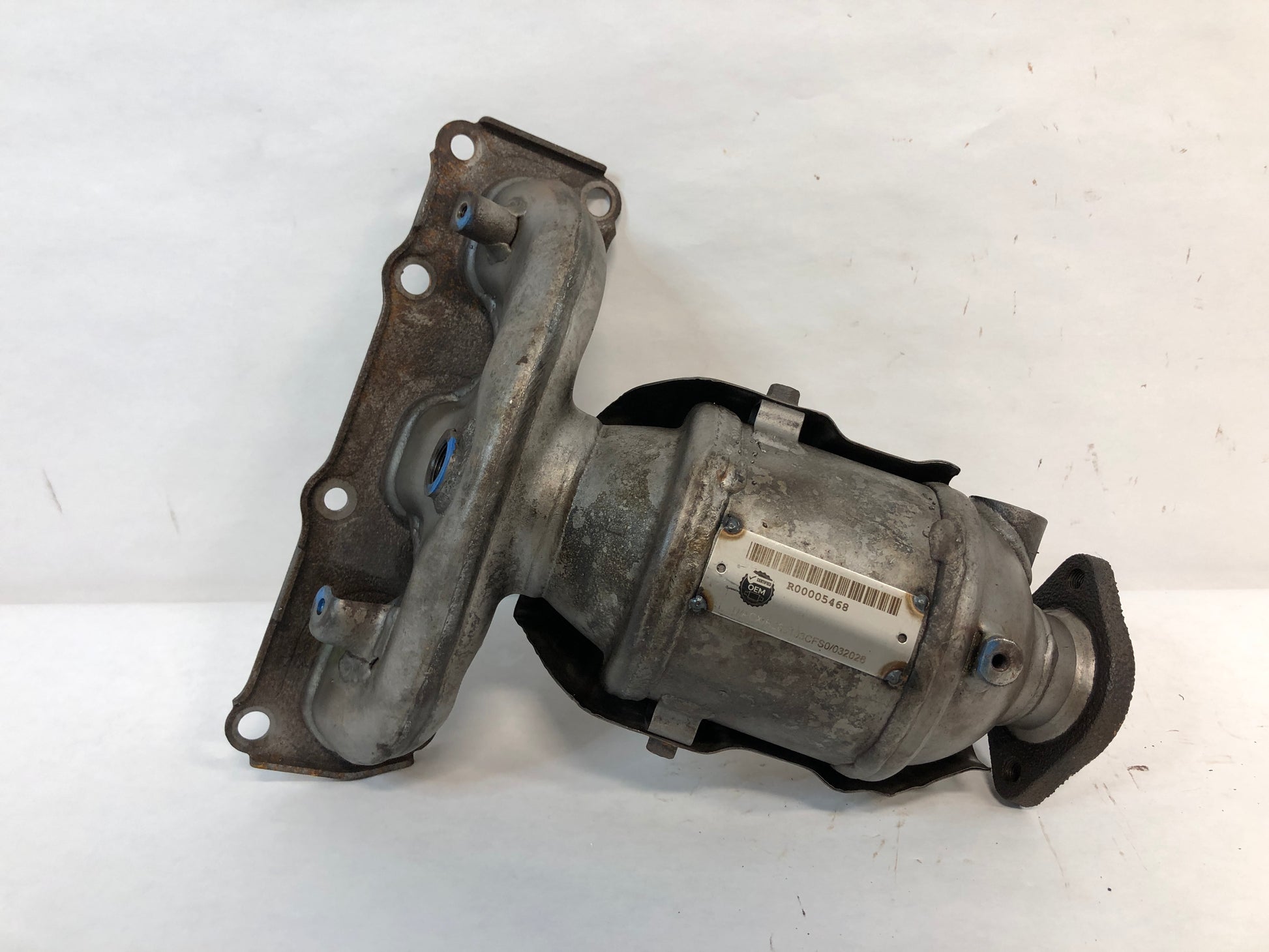 Left, Catalytic Converter with Integrated Exhaust Manifold