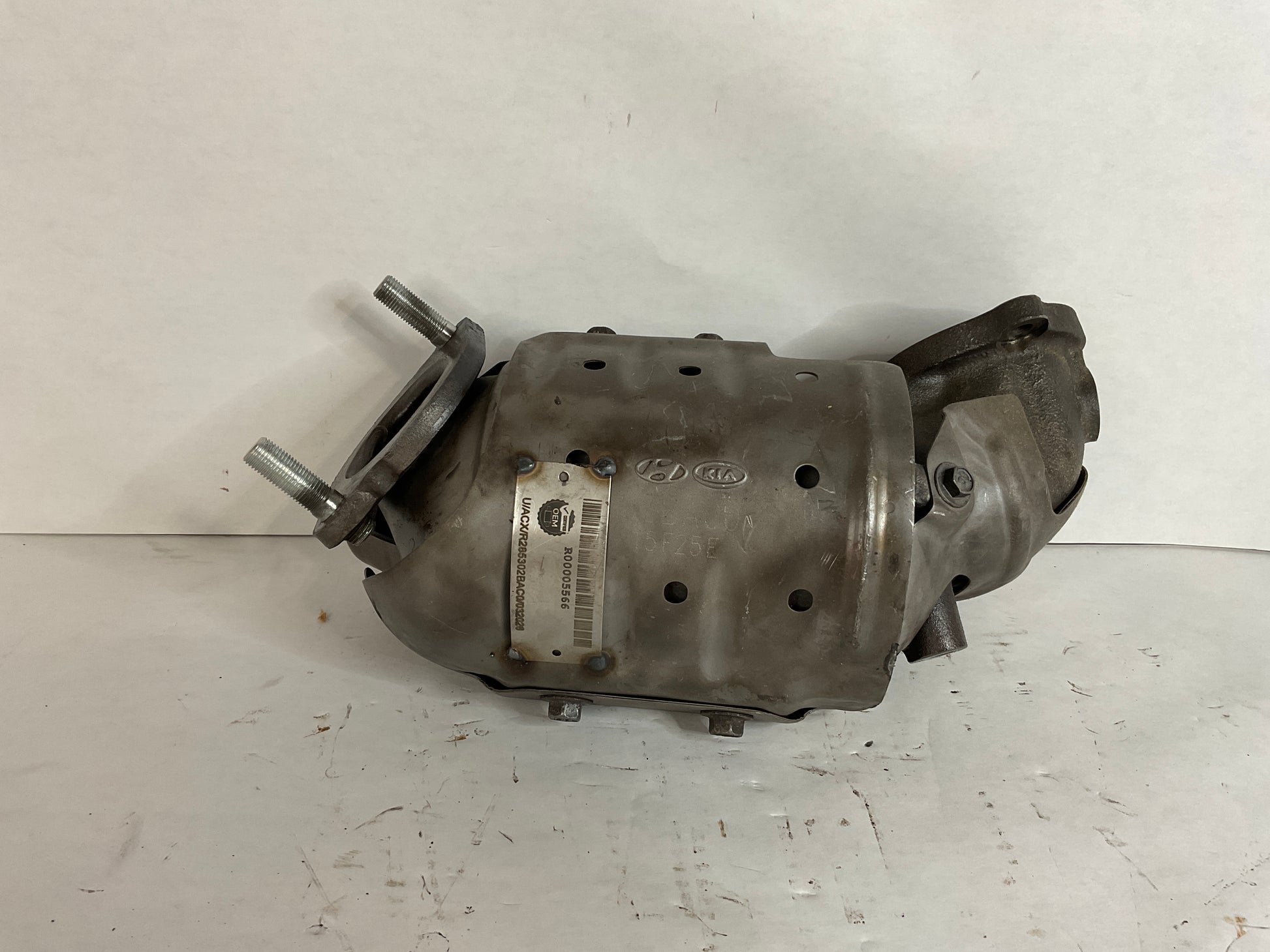 Case Assembly Catalyst	
1.6L, without awd. Tucson. 1.6l. Fwd.
Notes:	2.0L & 2.4L Engines Part Of Exhaust Manifold.