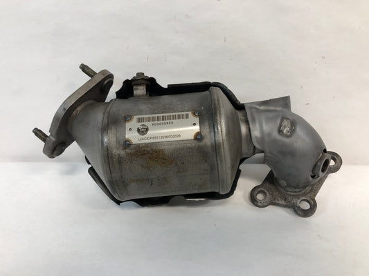 Warm Up Three-Way Catalytic Converter Right / Passenger Side 
Also described as "Front Rearward" by GM