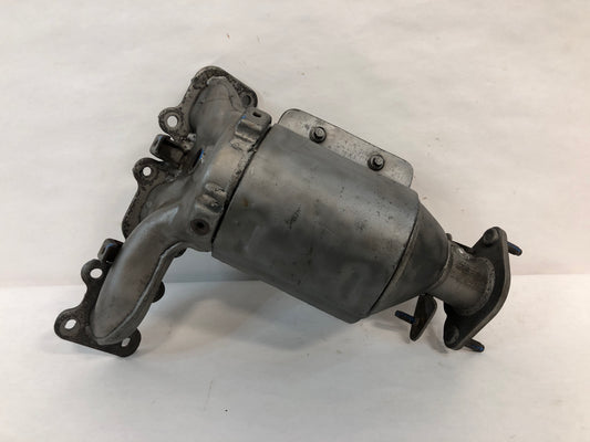 Front, Catalytic Converter with Integrated Exhaust Manifold