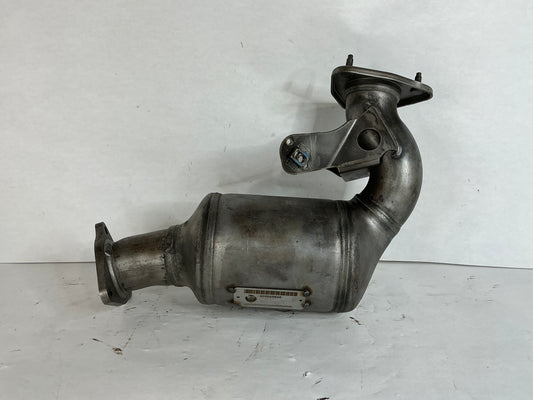 	4M0-254-252-RX
Positions:	Right
Other Names:	Converter & Pipe, Catalyst
Description:	
Q7. 3.0l. Right. 2017-19.

Notes:	PARTS: Part has related components that cannot be reused/reinstalled; lock nut and gasket.
Replaces:	4M0-254-252-AX