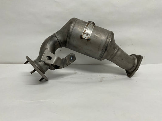 	4M0-254-252-RX
Positions:	Right
Other Names:	Converter & Pipe, Catalyst
Description:	
Q7. 3.0l. Right. 2017-19.

Notes:	PARTS: Part has related components that cannot be reused/reinstalled; lock nut and gasket.
Replaces:	4M0-254-252-AX