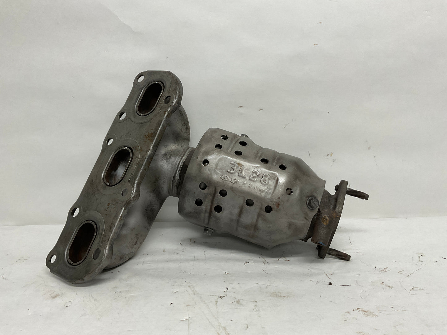 Right, Catalytic Converter with Integrated Exhaust Manifold