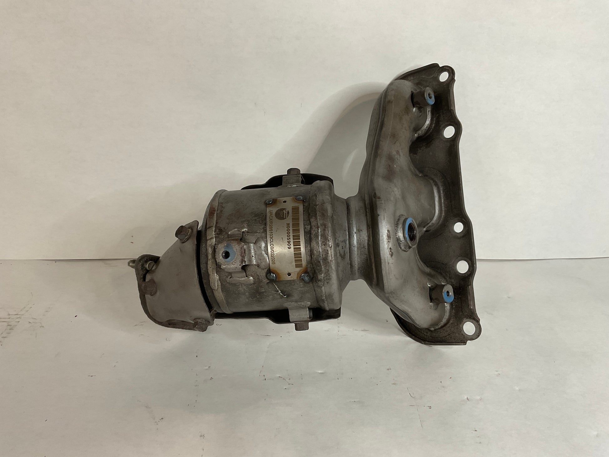 Right, Catalytic Converter with Integrated Exhaust Manifold W/AWD