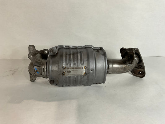 	Manifold, Converter Primary
Description:	
Civic. 1.8l. Upper. Type 2. 1.8L without cng, california.

Notes:	Order By Country Of Origin.

Can't 100% Confirm cali or federal

PART HAS EGR PIPE & PORT