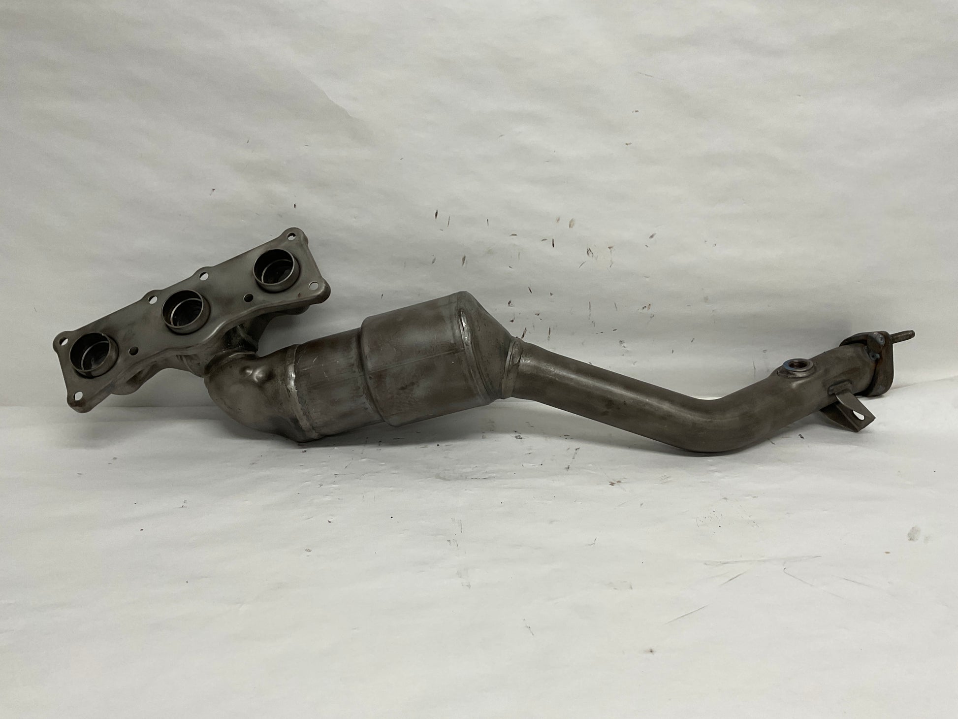 18-40-7-646-691
Other Names:	Rp Exhaust Manifold With Cat 182020
Description:	
528i, 528xi. 3.0l. Cylinders 1-3. "Left" "Front"

Replaces:	18407584674