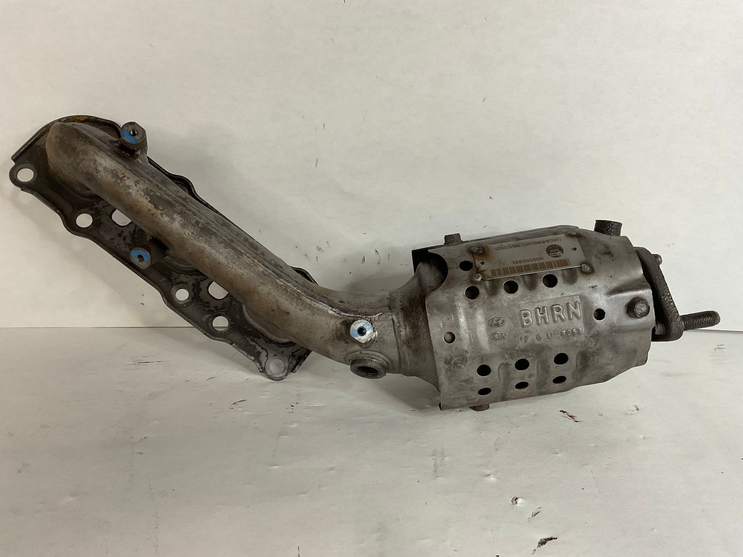 	28510-3C760
Positions:	Right
Other Names:	Manifold Catalytic Assembly Exhaust Right-hand
Description:	
Genesis. 3.8l. Right. 3.8L, mpi.