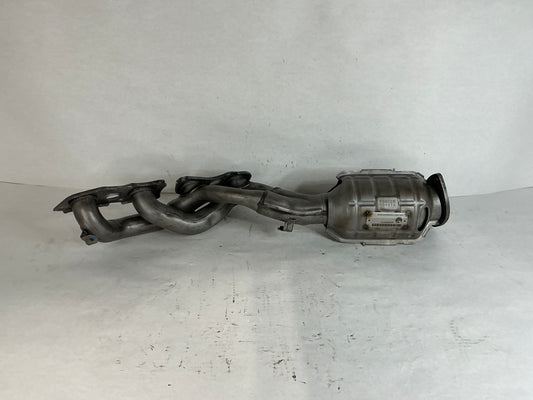 RIGHT
Other Names:	Manifold Sub Assembly E
Description:	
Rwd. 2wd. LS460, ls460l. Without awd. Right.

Notes:	Includes Front Catalytic Converter.