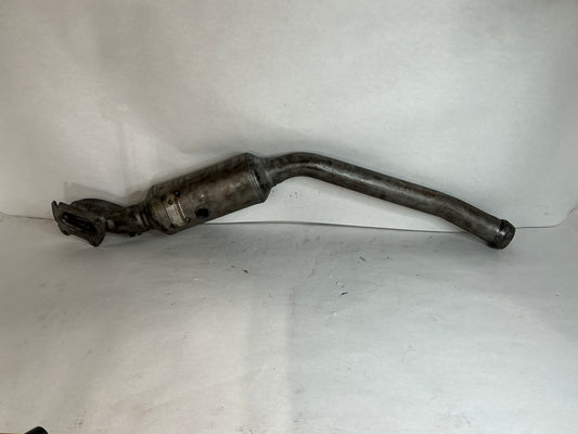 Exhaust Pipe And Converter, Pipe And Converter LEFT (From Driver's Seat LHD)
Condition:	New
Notes:	Engines: 3.0L V6 24V VVT ENGINE. 3.6L V6 24V VVT Engine.
Applications:	4x2. 4x4. E 4x2. E 4x4.
Replaces:	68110124ab, 68110124ac, 68110124ad