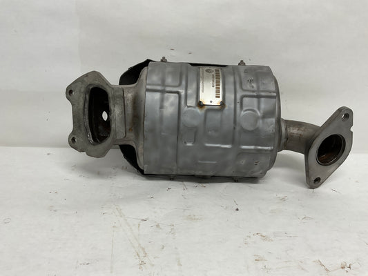 	Manifold
Description:	
EXHAUST AND CATALYTIC CONVE

Condition:	New
Notes:	Engines: 3.6L V6 24V VVT Engine. 3.6L V6 24V VVT Engine Upg I w/ESS. 3.6L V6 Hybrid Engine.
Replaces:	68235532aa, 68235532ab, 68235532ac
