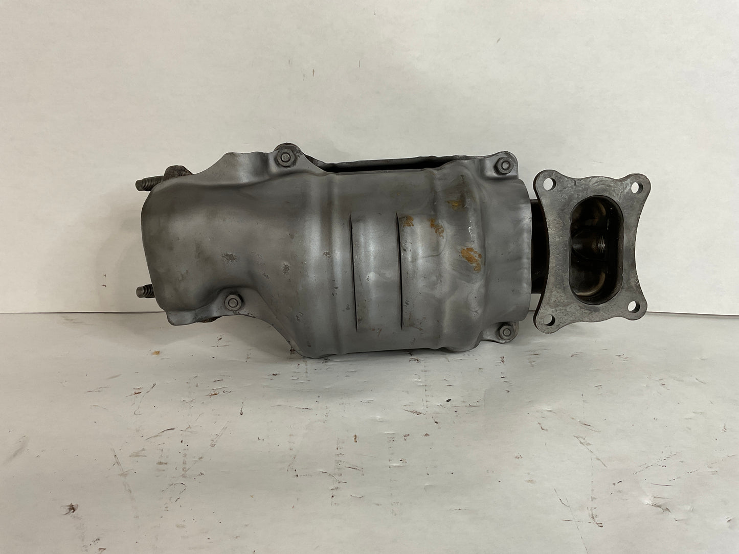	Left
Other Names:	Pre-Converter, Converter Front
Description:	
RDX. Upper. Front.