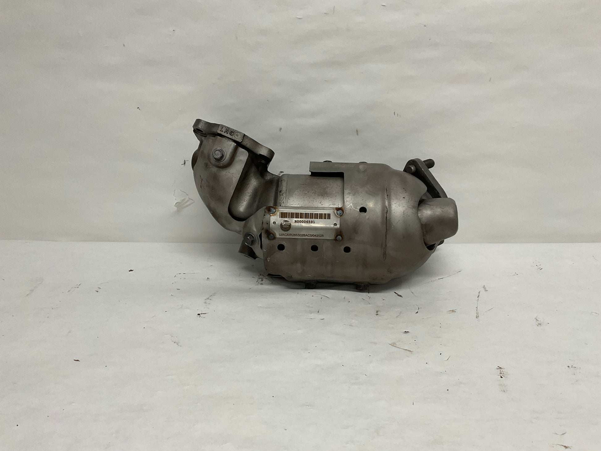 Case Assembly Catalyst	
1.6L, without awd. Tucson. 1.6l. Fwd.
Notes:	2.0L & 2.4L Engines Part Of Exhaust Manifold.