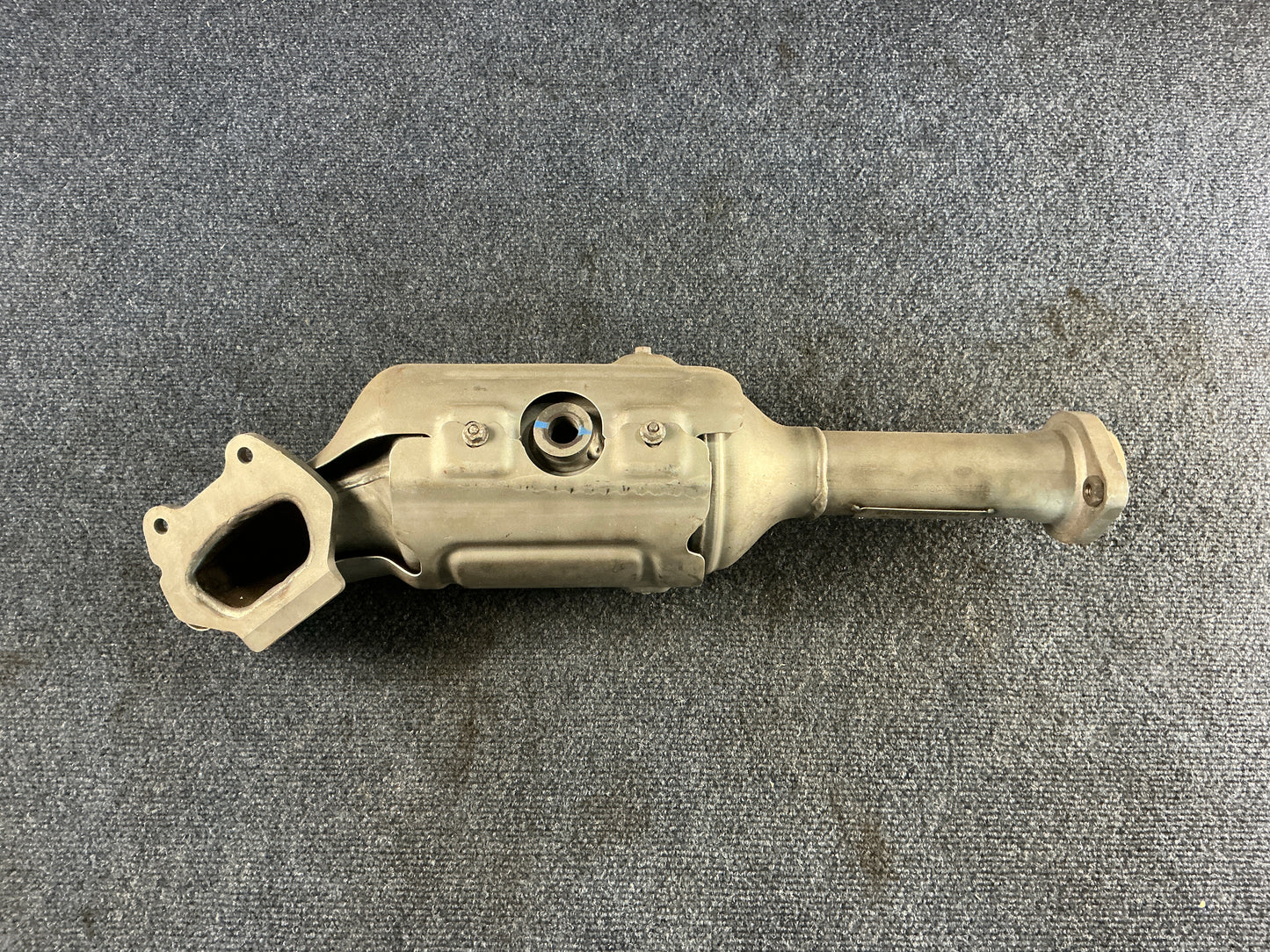 CHRYSLER Exhaust Manifold OEM PN 68085119AH EPA Code ACX